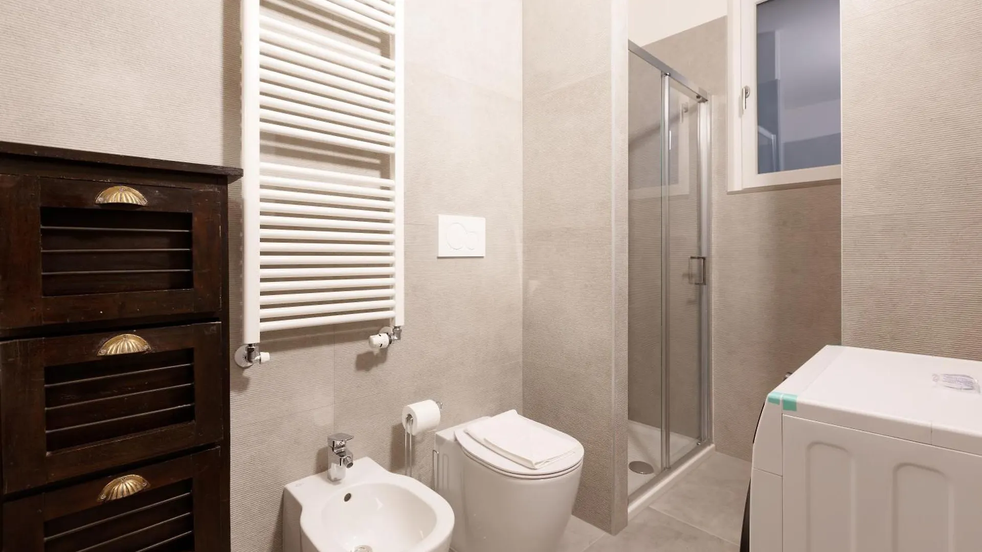 Spacious Apartments - 1,4Km From Corso Buenos Aires Milan 0*,  Italy