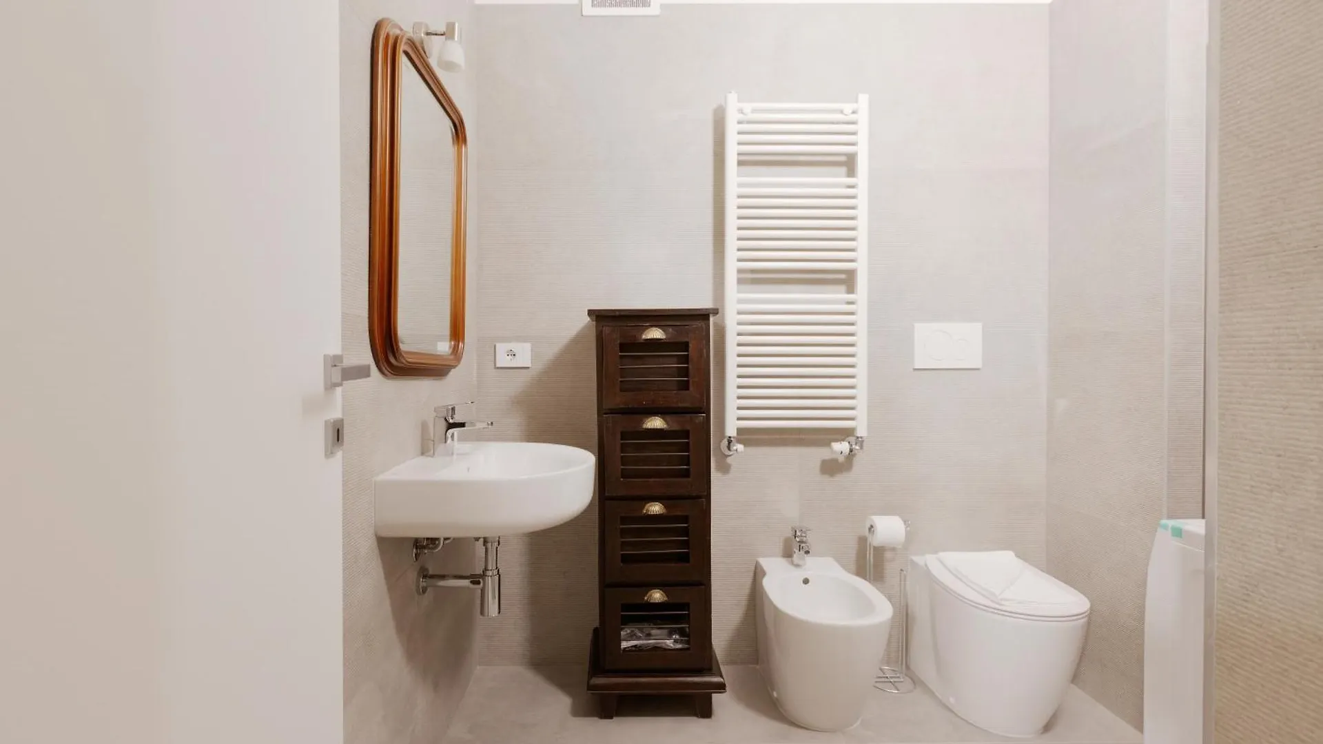Spacious Apartments - 1,4Km From Corso Buenos Aires ميلان إيطاليا